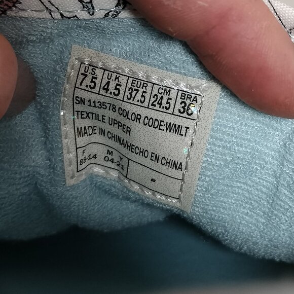 BOBS by Skechers DOGS! NWT - Picture 6 of 6